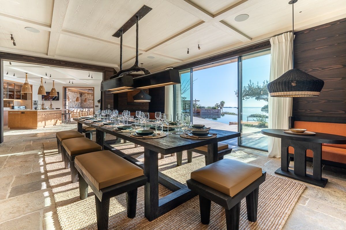 salle-a-manger-villa-babou-3CF0C6160-2E07-296E-9C0D-7E037E9BCBA9.jpg